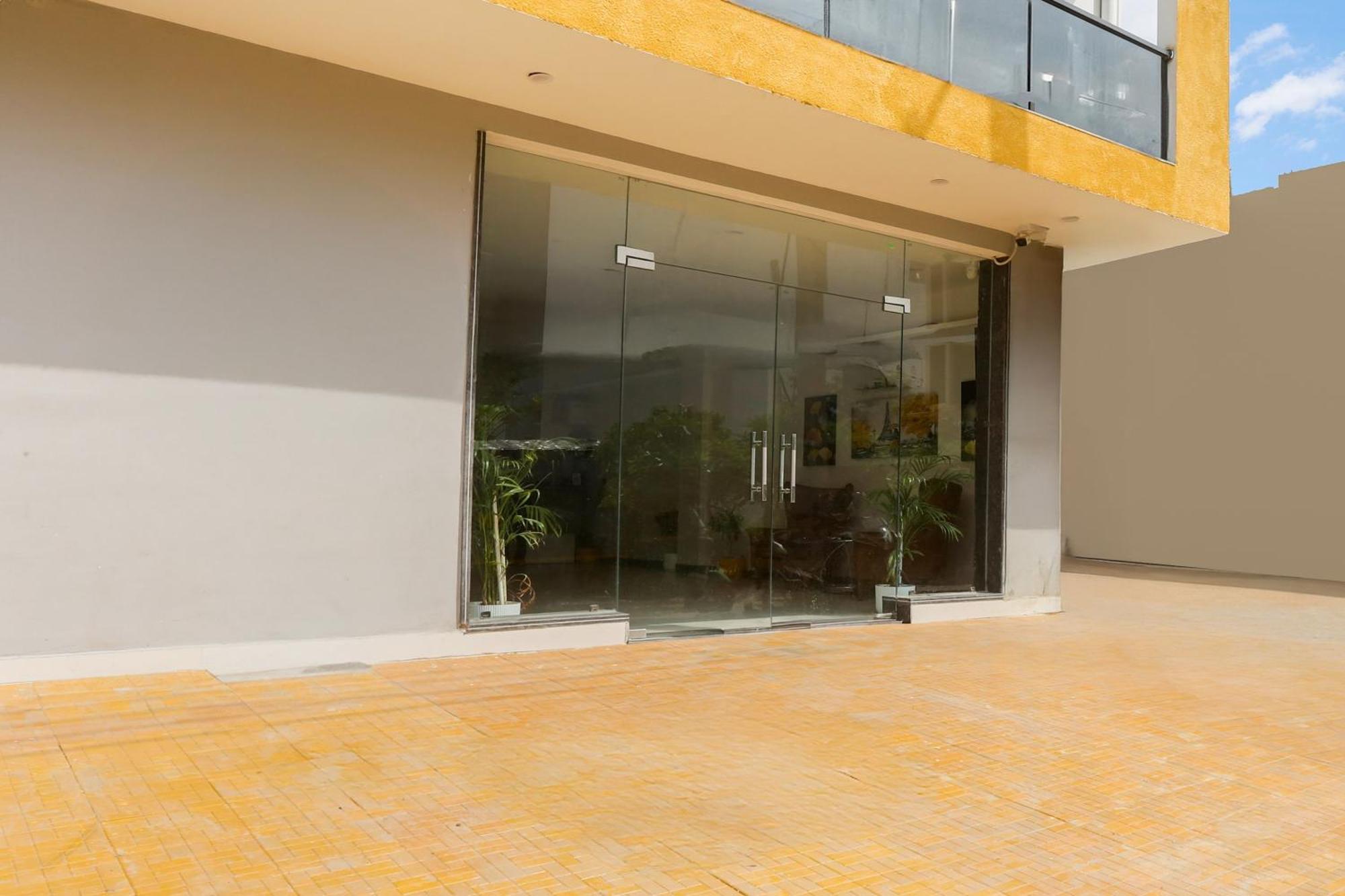 Hotel Super Townhouse Sector 69 Gurgaon Exterior foto