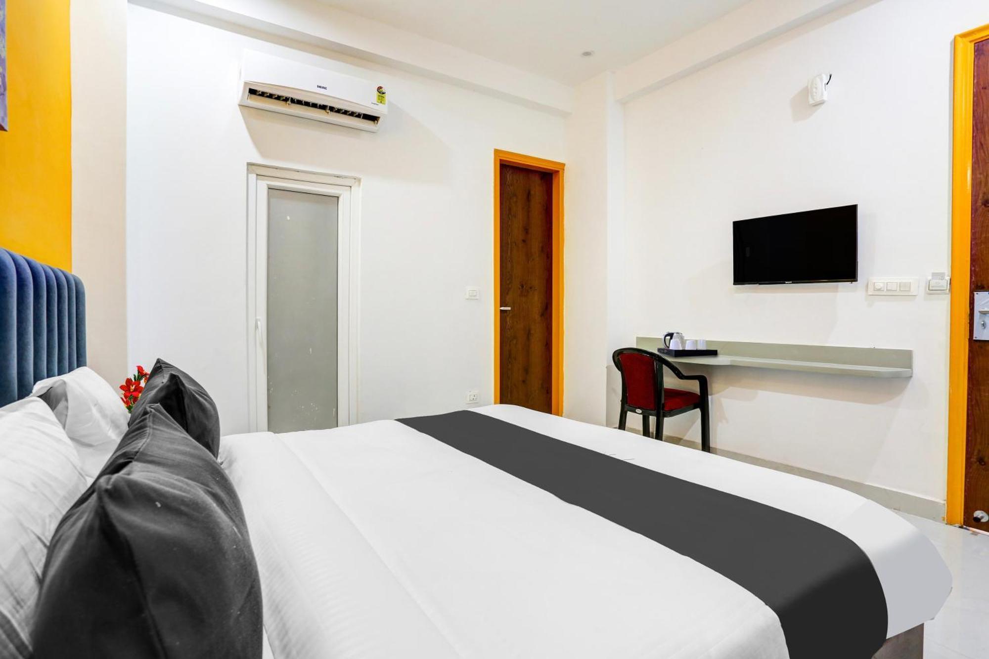 Hotel Super Townhouse Sector 69 Gurgaon Exterior foto