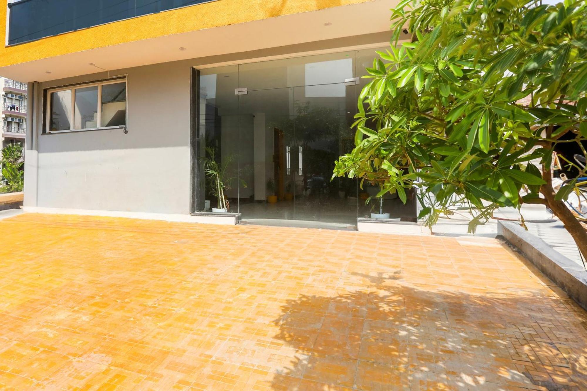 Hotel Super Townhouse Sector 69 Gurgaon Exterior foto