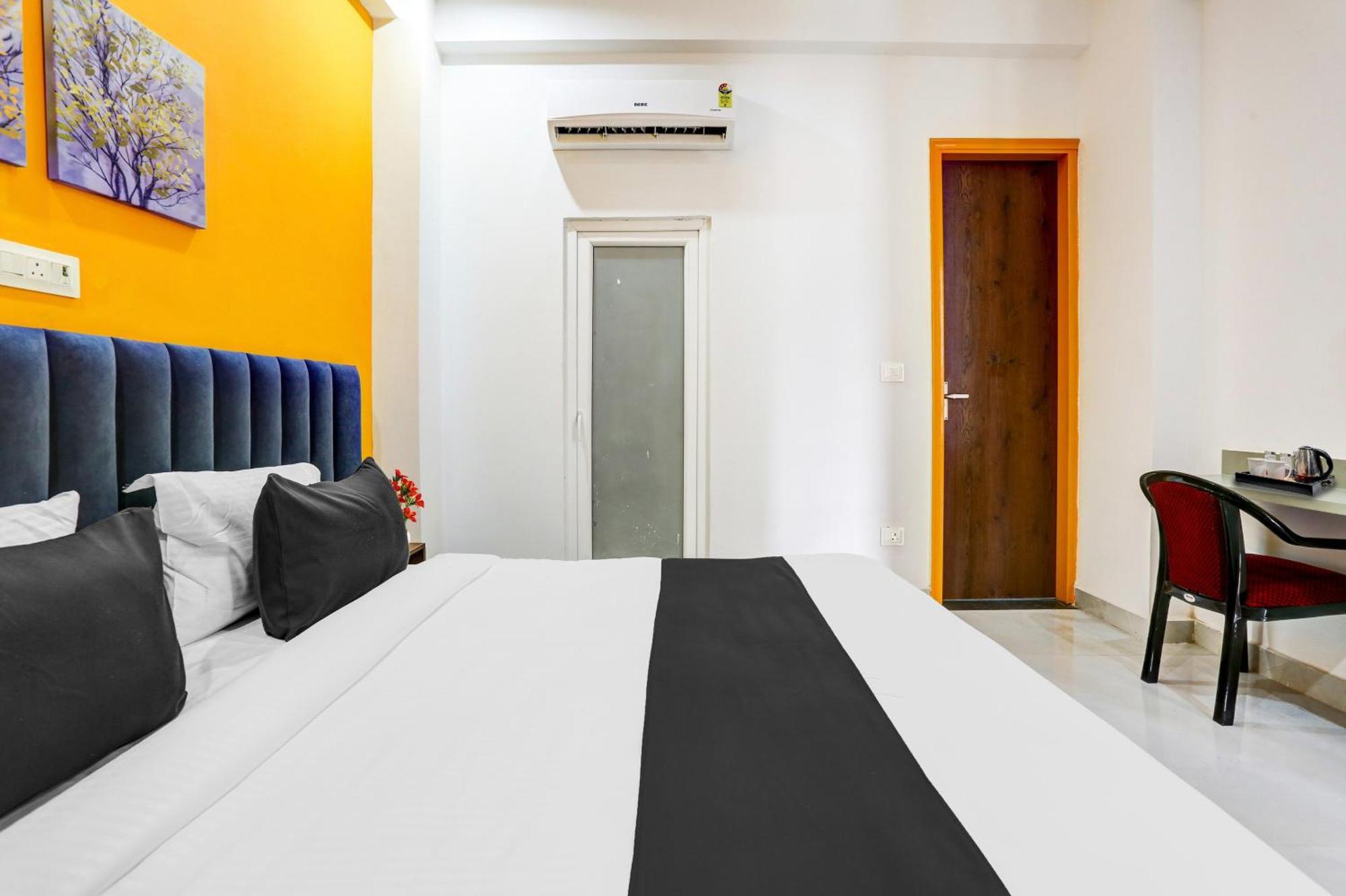 Hotel Super Townhouse Sector 69 Gurgaon Exterior foto