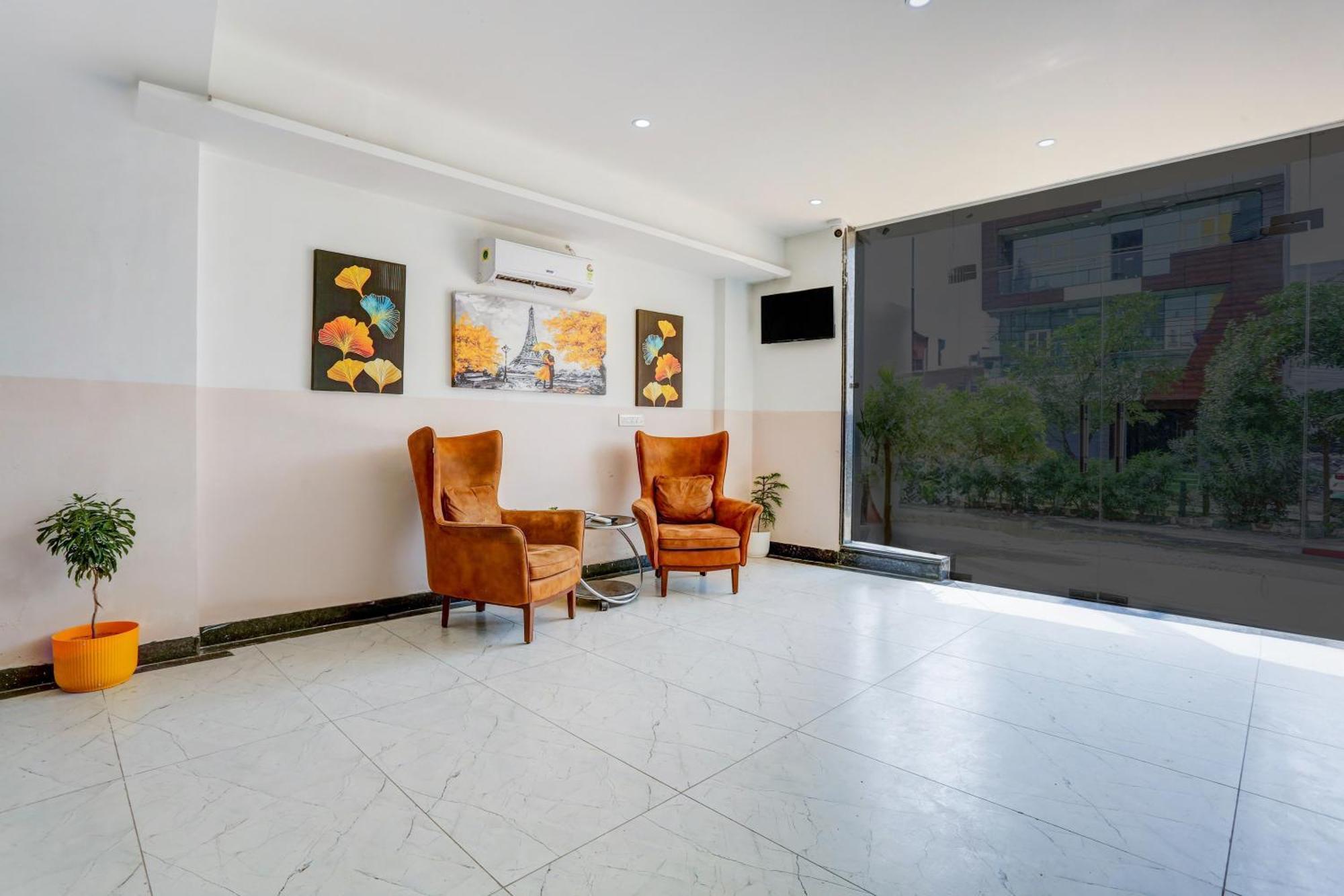 Hotel Super Townhouse Sector 69 Gurgaon Exterior foto